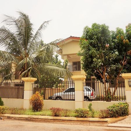 Sandpark Place, West Hills Mile 11 ภายนอก รูปภาพ